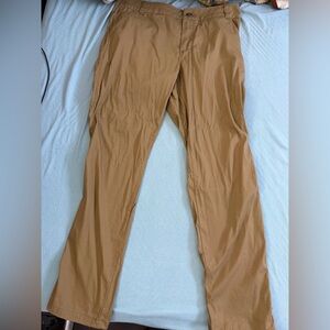 Kuhl resistor lite chino tapered dark khaki 33x32 5202